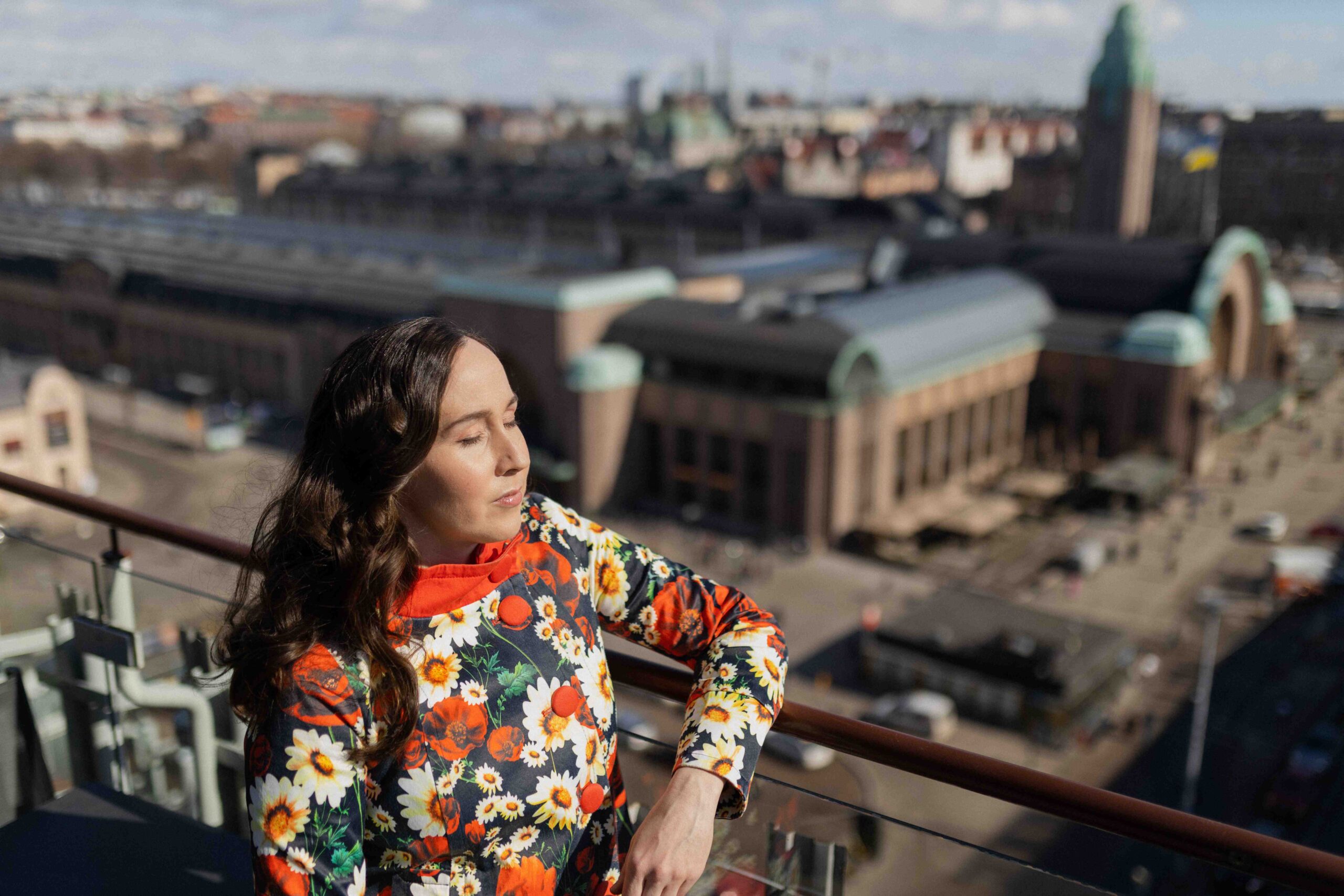 Outi Tarkiainen Joensuun kaupun­gi­nor­kes­terin residenssisäveltäjäksi