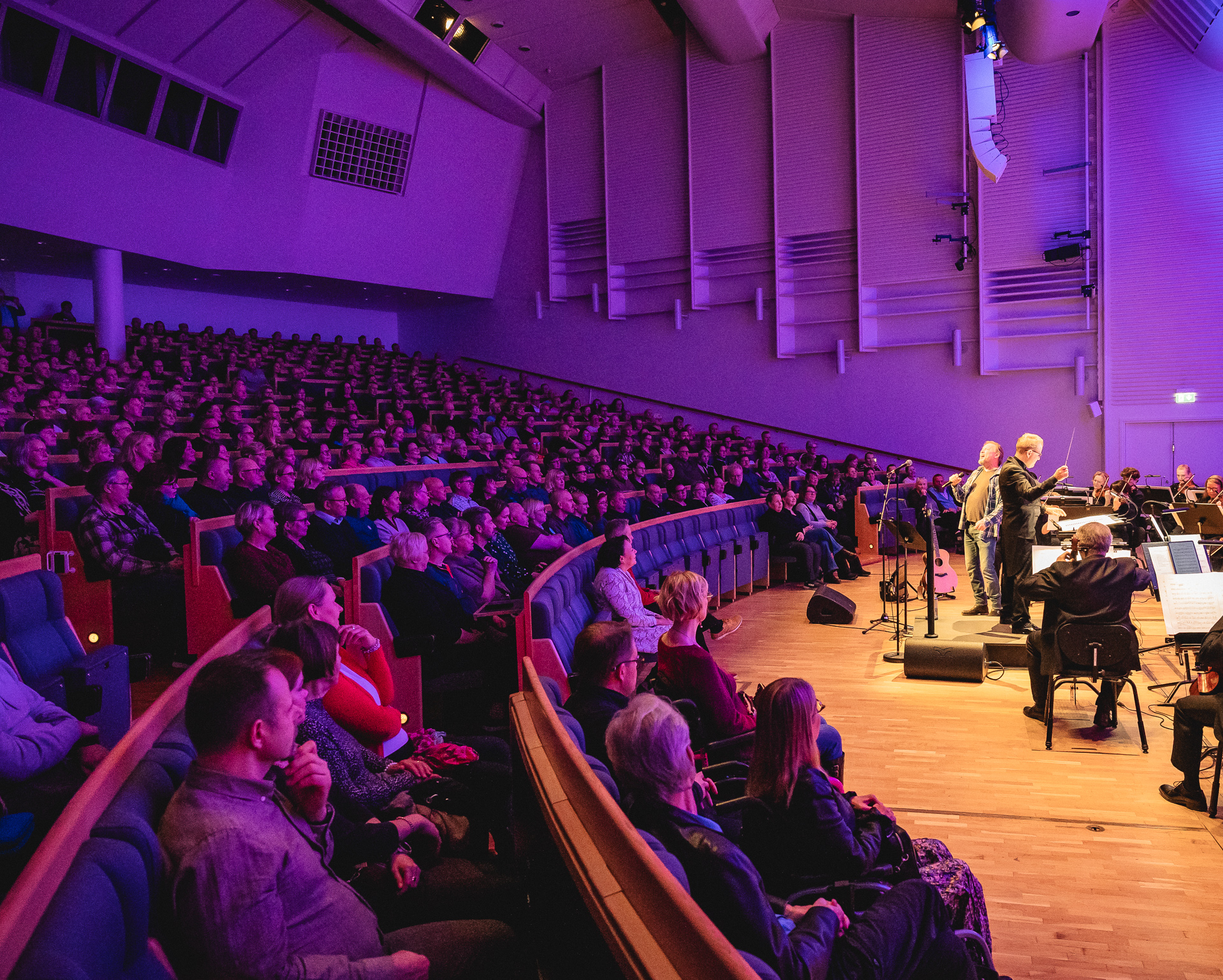 Yleisö löysi konsert­teihin: Joensuun kaupun­gi­nor­kes­teri rikkoi lipunmyyntiennätyksensä